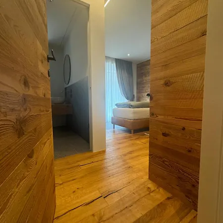 Lisa Da Pent 3* كنازاي