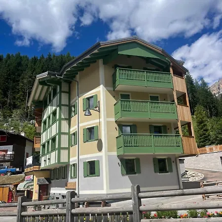 Guest house Lisa Da Pent Canazei