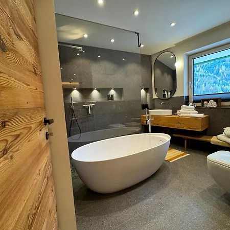 Lisa Da Pent كنازاي